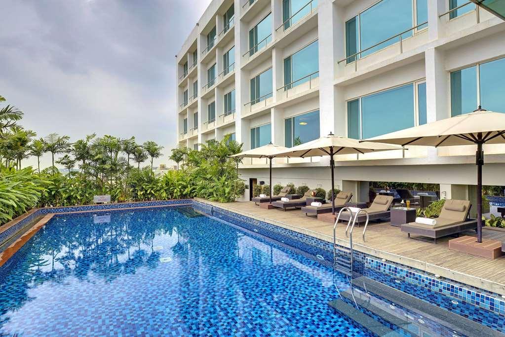 เรดิสัน บลู เบงกาลูรู เอาเตอร์ ริง โร้ด Hotel บังกาลอร์ ภายนอก รูปภาพ