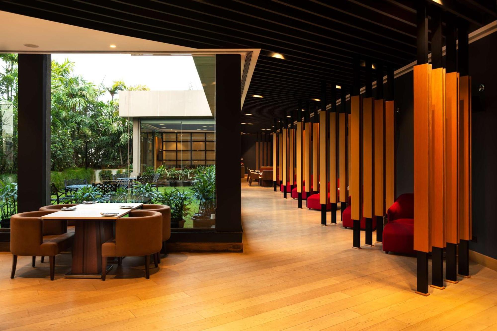 เรดิสัน บลู เบงกาลูรู เอาเตอร์ ริง โร้ด Hotel บังกาลอร์ ภายนอก รูปภาพ