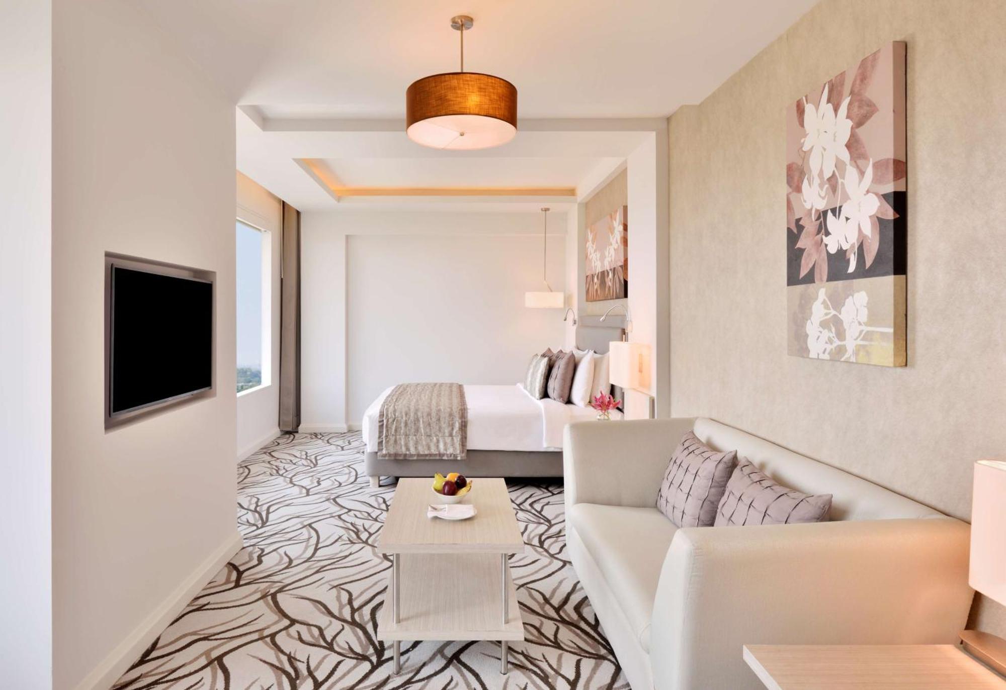 เรดิสัน บลู เบงกาลูรู เอาเตอร์ ริง โร้ด Hotel บังกาลอร์ ภายนอก รูปภาพ