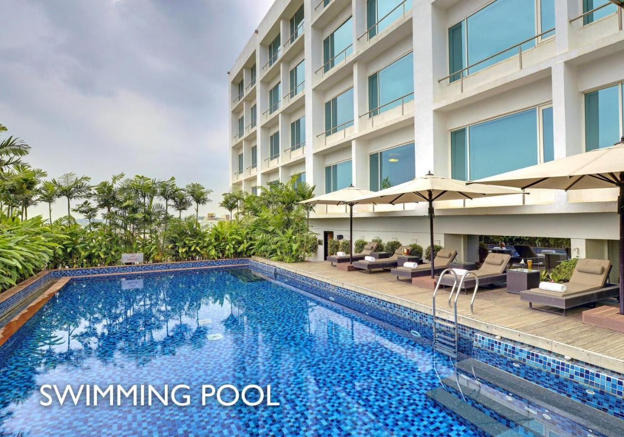 เรดิสัน บลู เบงกาลูรู เอาเตอร์ ริง โร้ด Hotel บังกาลอร์ ภายนอก รูปภาพ